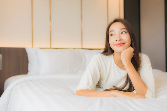 GỢI Ý MẸO NHỎ CHĂM SÓC VÙNG DA DỄ XUẤT HIỆN NẾP NHĂN Ở ĐỘ TUỔI 40
