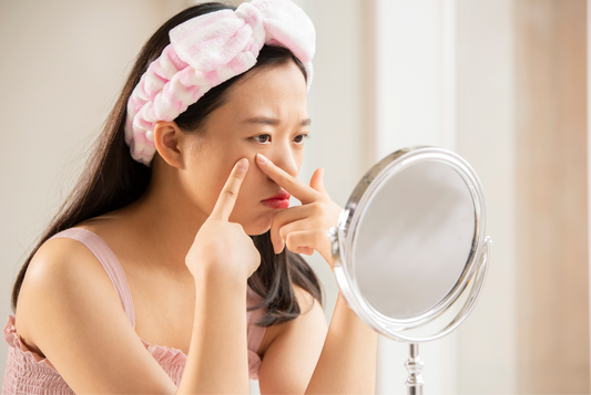 Lý Giải Nguyên Nhân Xuất Hiện Mụn Trước Chu Kì “Đèn Đỏ” & Cách Phòng Tránh