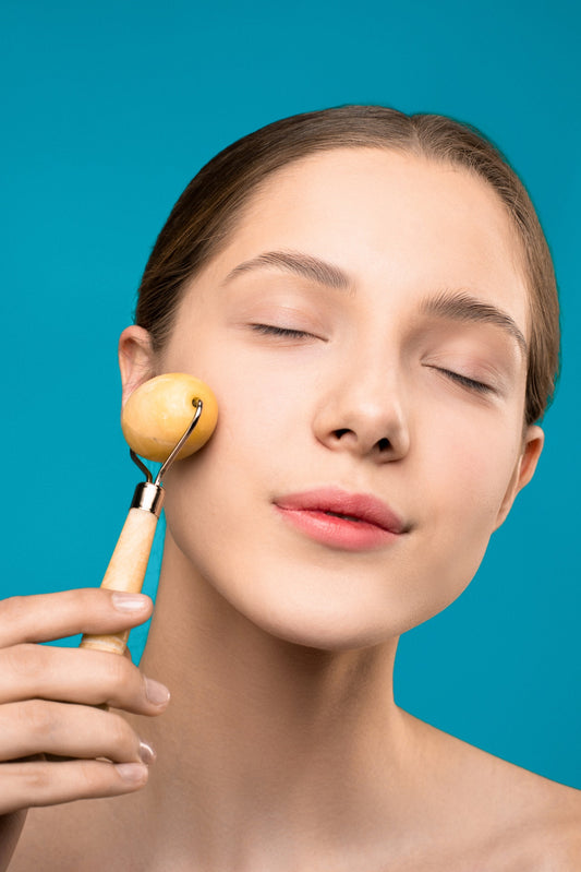 LÀM THẾ NÀO ĐỂ CÓ ĐƯỜNG VIỀN HÀM JAWLINE ĐẸP NHƯ ĐIÊU KHẮC? 