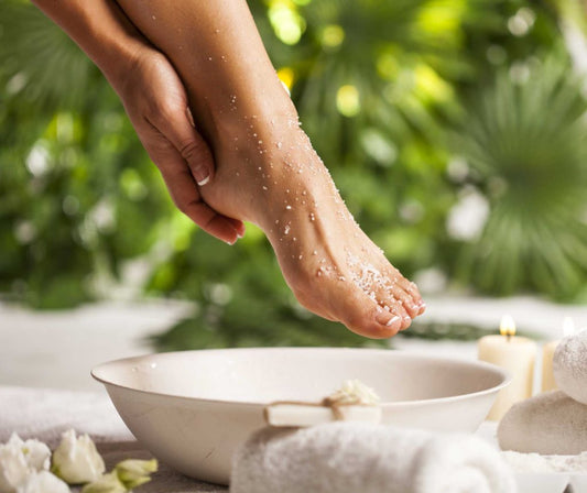 NGÂM CHÂN MỖI TỐI: CÁCH THƯ GIÃN HIỆU QUẢ CHO NGƯỜI BẬN RỘN